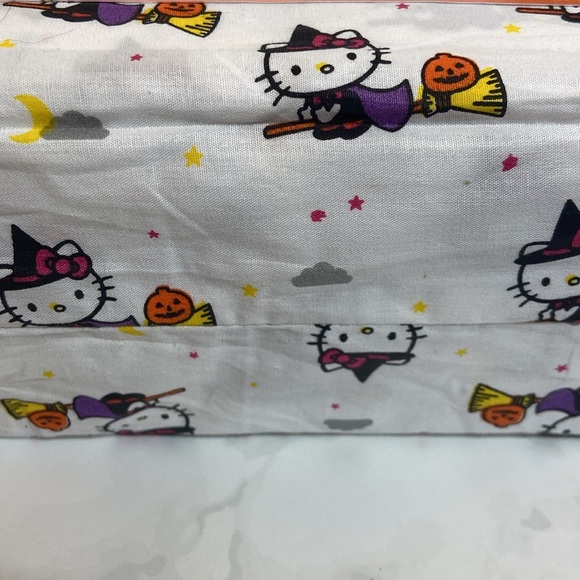 New Hello Kitty Queen Sheet & Pillow Case Set Halloween Witch Pumpkin Broom Bat - Picture 5 of 5